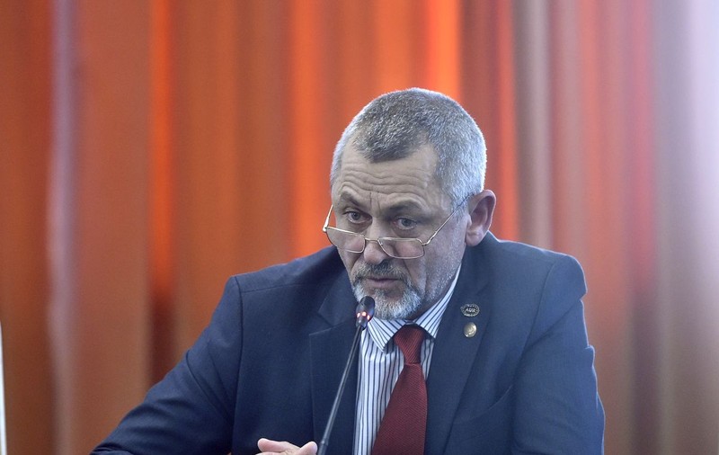 Reacția deputatului Focșa, după ce a fost exclus din AUR pentru că și-a agresat soția: „Lăsați-mă să mă dedic stopării violenței în familie din poziția de parlamentar”