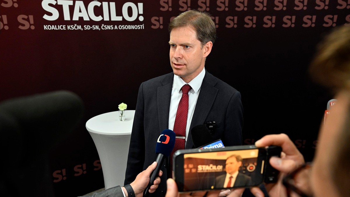Eurodeputatul Ondrej Dostal, în timpul unui interviu Foto: Profimedia