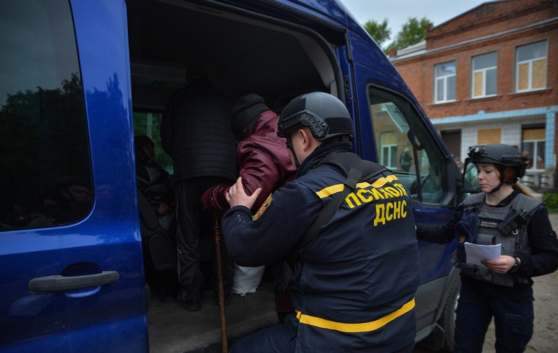 Rușii continuă ofensiva în Harkov: zeci de kilometri pătrați au fost cuceriți în câteva zile, iar 6.000 de persoane au fost evacuate
