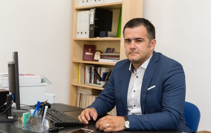 Primarul Bacăului, suspect în „Dosarul apartamentul” instrumentat de DNA. Lucian Viziteu: „A început campania electorală”