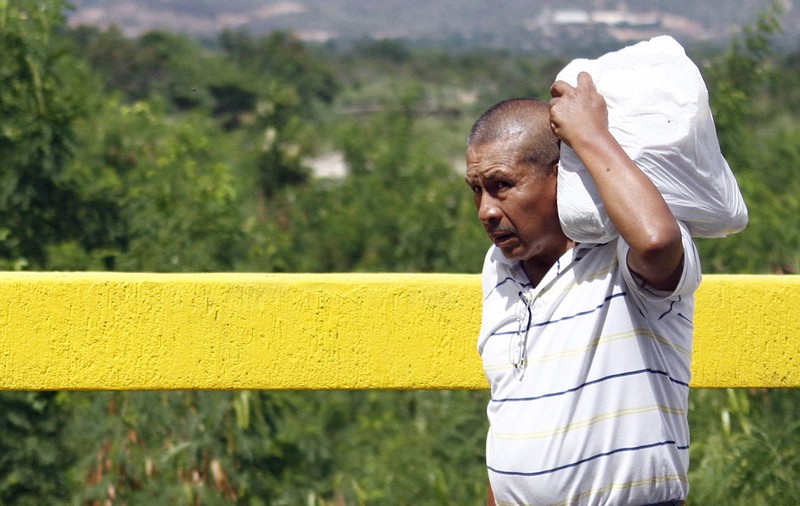 Venezuela își trimite cetățenii la muncă forțată