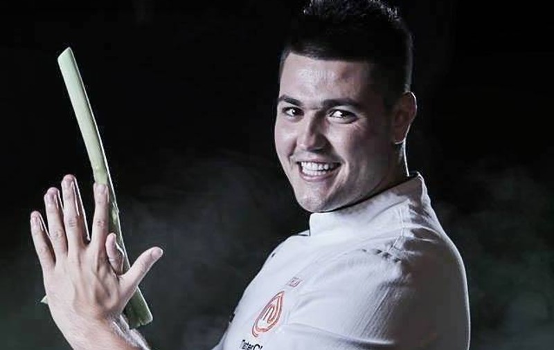 Ciprian Ogarcă, fost câștigător la MasterChef, s-a însurat. Mireasa a avut buchet de mireasă din praz