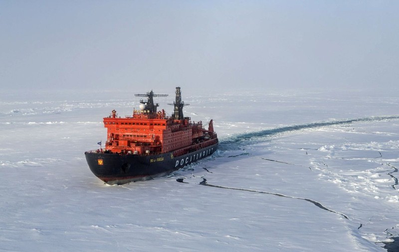 Un spărgător de gheață nuclear rusesc s-a ciocnit cu un cargobot în zona Arctică