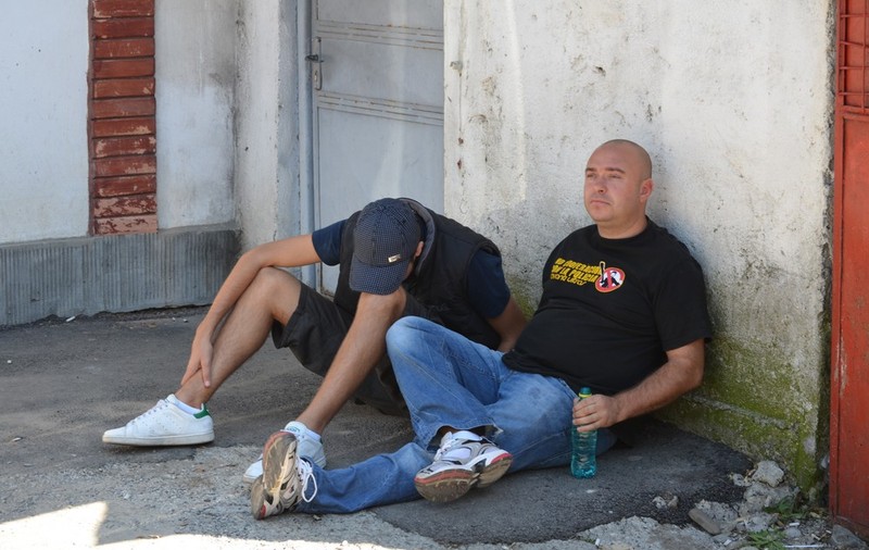 Suporteri scandalagii, români, daţi jos din tren la Buzău
