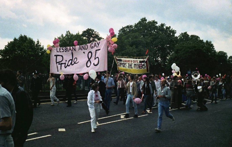 Cum au ajuns minerii galezi „mari și păroși” să conducă marșul London Pride în 1985