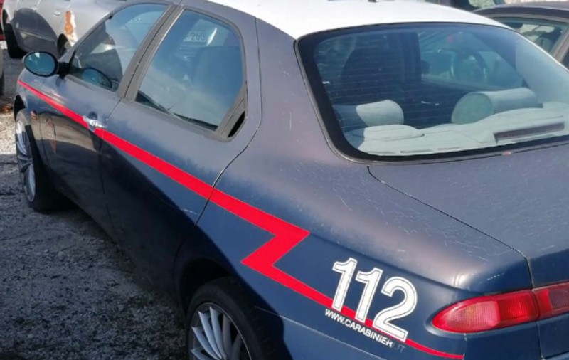 Un cuplu din Austria s-a trezit cu mașina confiscată, în Italia, din cauză că semăna cu a carabinierilor. Cei doi soți au primit și închisoare cu suspendare