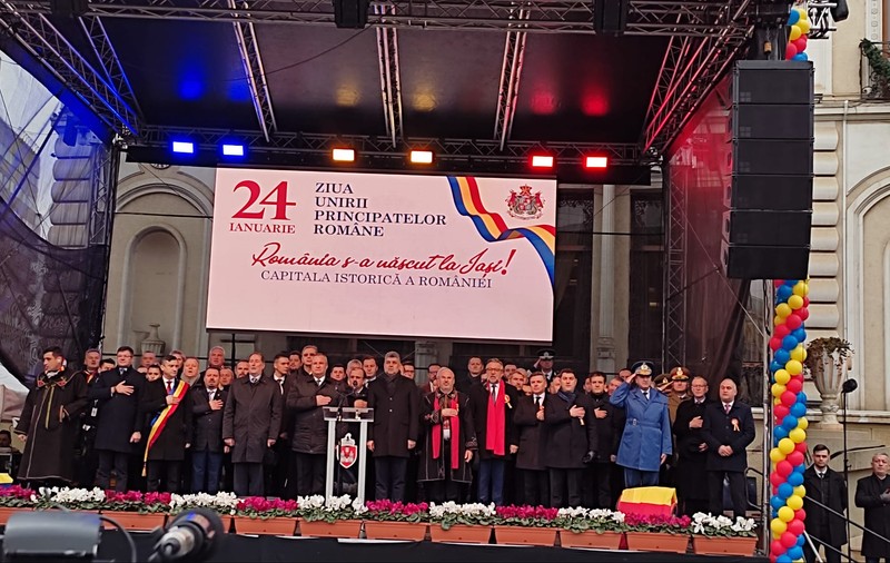 Nicolae Ciucă și Marcel Ciolacu, huiduiți și fluierați la Iași, de Ziua Unirii Principatelor