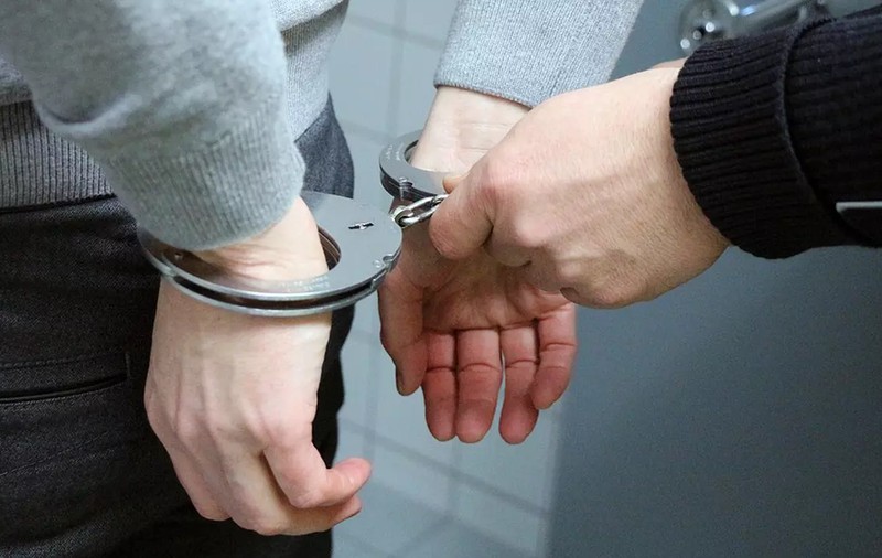 Un preot din Teleorman este acuzat că a furat 5 milioane de lei din fondurile destinate bisericilor. Ce a făcut cu banii