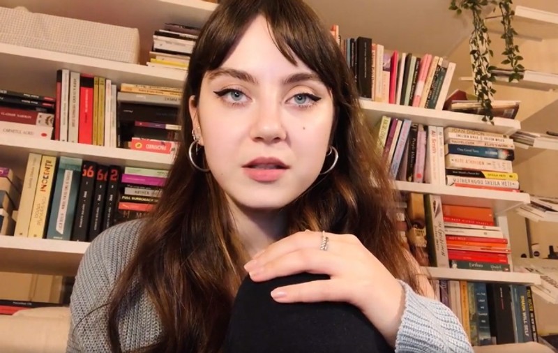 O poetă a recitat versuri cu obscenități la „căpătâiul” lui Eminescu și ne-am rușinat aiurea. Despre adevărata obscenitate, într-un text cu limbaj necenzurat