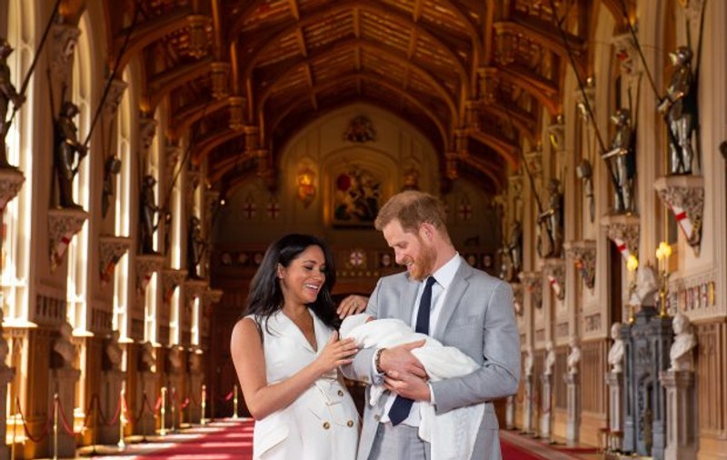 Va fi obligat fiul lui Meghan Markle și al prințului Harry să plătească taxe în SUA? Ce înseamnă acest lucru pentru Familia Regală