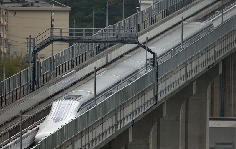 Un nou record mondial în Japonia! Cel mai rapid tren a atins o viteză de 603 km/h | VIDEO  