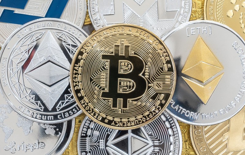 De la idee la investiție: Cum pot investitorii români să cumpere instrumente bazate pe Bitcoin și alte criptomonede?