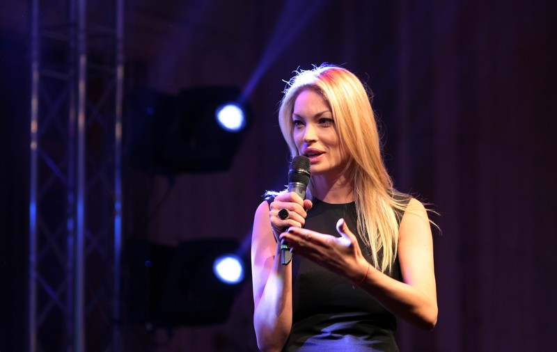 Pelinel nu e model! Fotografiile astea arată clar că trecerea vremii nu a fost blândă cu picioarele ei