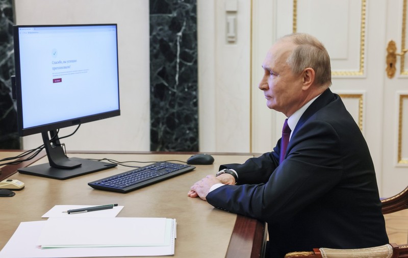 Alegeri regionale în Rusia: Putin spune că a votat online și îi îndeamnă pe oameni să își exprime și ei opțiunea