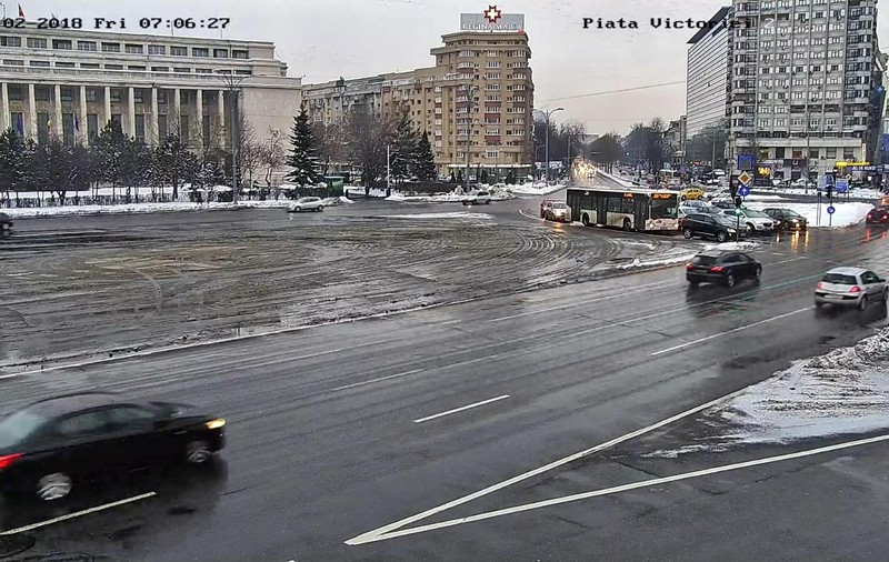 1.841 de tone de zăpadă topite în două zile. Cum arată acum Piața Victoriei