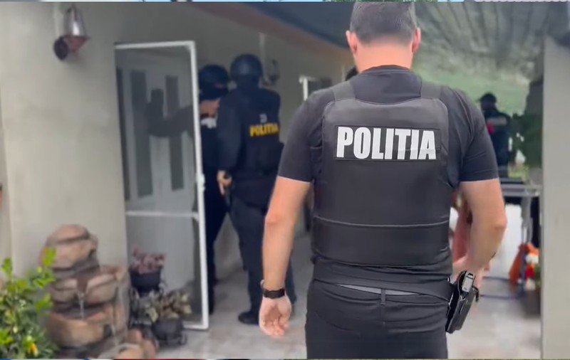 Sindicaliştii se plâng că zeci de poliţişti care au participat la căutarea lui Emil Gânj nu au fost plătiți