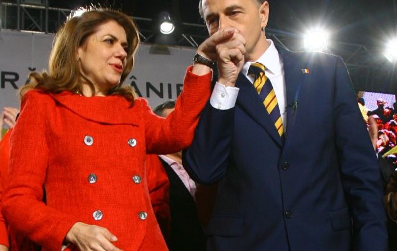 Antonescu FACE MIŞTO de Geoană pe seama celebrei formule "Mihaela, dragostea mea"