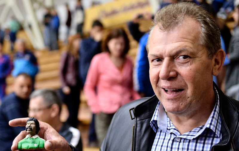 „Iau câte 20 de pastile în fiecare zi!”. Ajuns la 60 de ani, Helmut Duckadam, cel mai cunoscut portar român din toate timpurile, dezvăluie necazurile avute din cauza problemelor de sănătate
