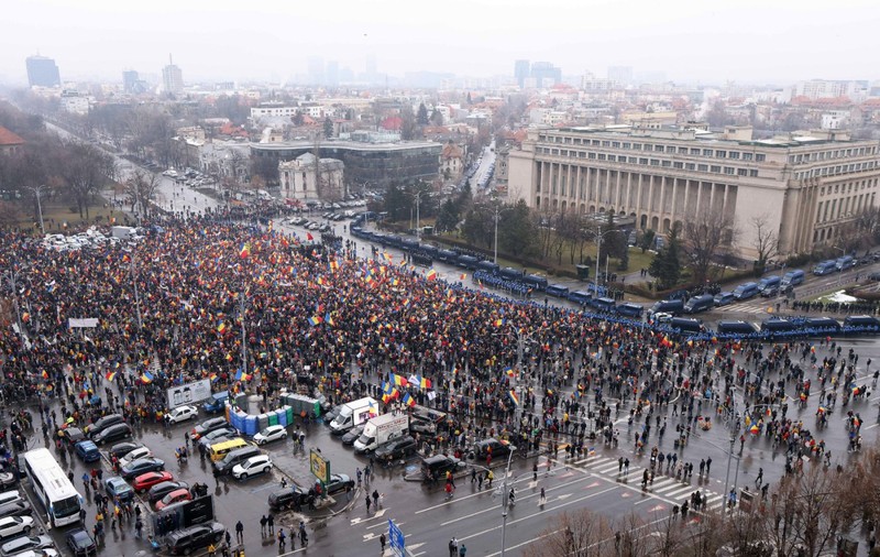 Câți participanți au fost, de fapt, la mitingul AUR din 1 martie. George Simion spunea 300.000, Jandarmeria l-a contrazis. Precizările Jandarmeriei