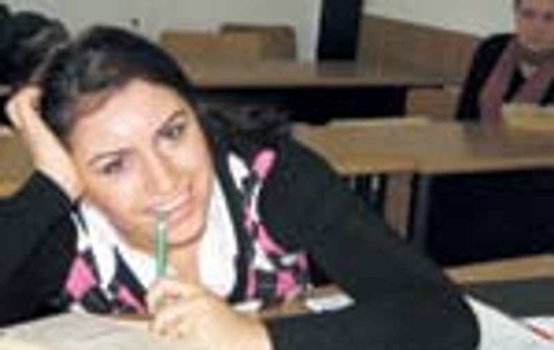 'Invat noaptea sau la serviciu'