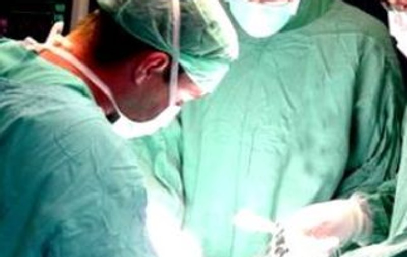 De necrezut ce au găsit medicii din Egipt în stomacul unui tânăr!
