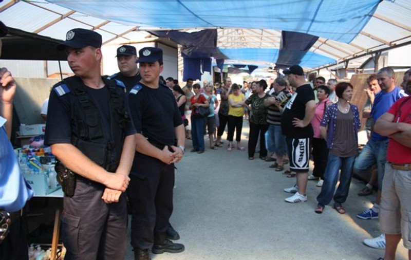 Scandal între comercianţi şi vameşii din Botoşani