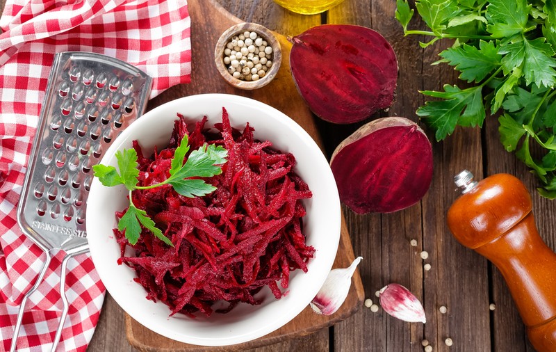 Salată de sfeclă roșie - rețete de garnitură pentru friptură