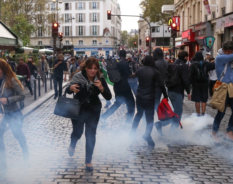 Franța a interzis toate manifestațiile pro-palestiniene. Tensiuni și incidente la Paris,  Macron a transmis un mesaj către națiune