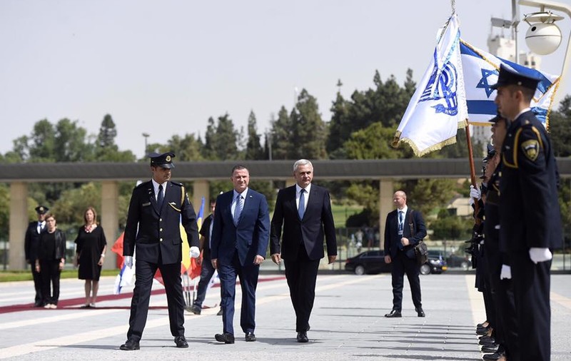 Dragnea, vizită oficială în Israel; A fost primit cu onoruri de președintele Knesset-ului