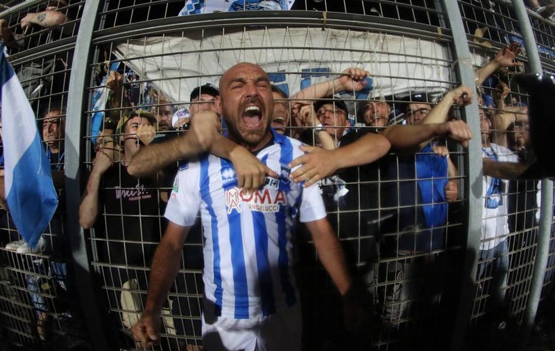 Serie A. Mitriță a promovat în prima ligă italiană cu Pescara. Tot orașul a ieșit pe străzi / GALERIE FOTO & VIDEO