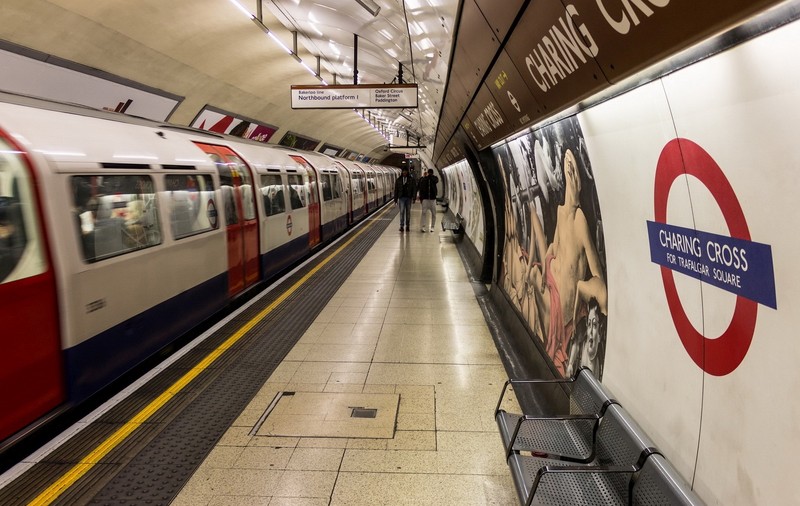 Explozie controlată lângă o staţie de metrou din Londra. Toți pasagerii au fost evacuați
