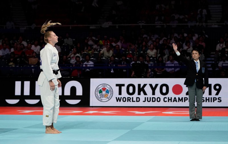 O sportivă din Germania, încurajată violent de antrenorul ei la JO 2020