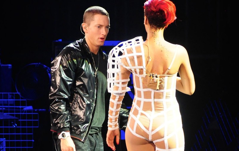 Eminem vorbește cu subînțeles. S-a iubit cu Rihanna?