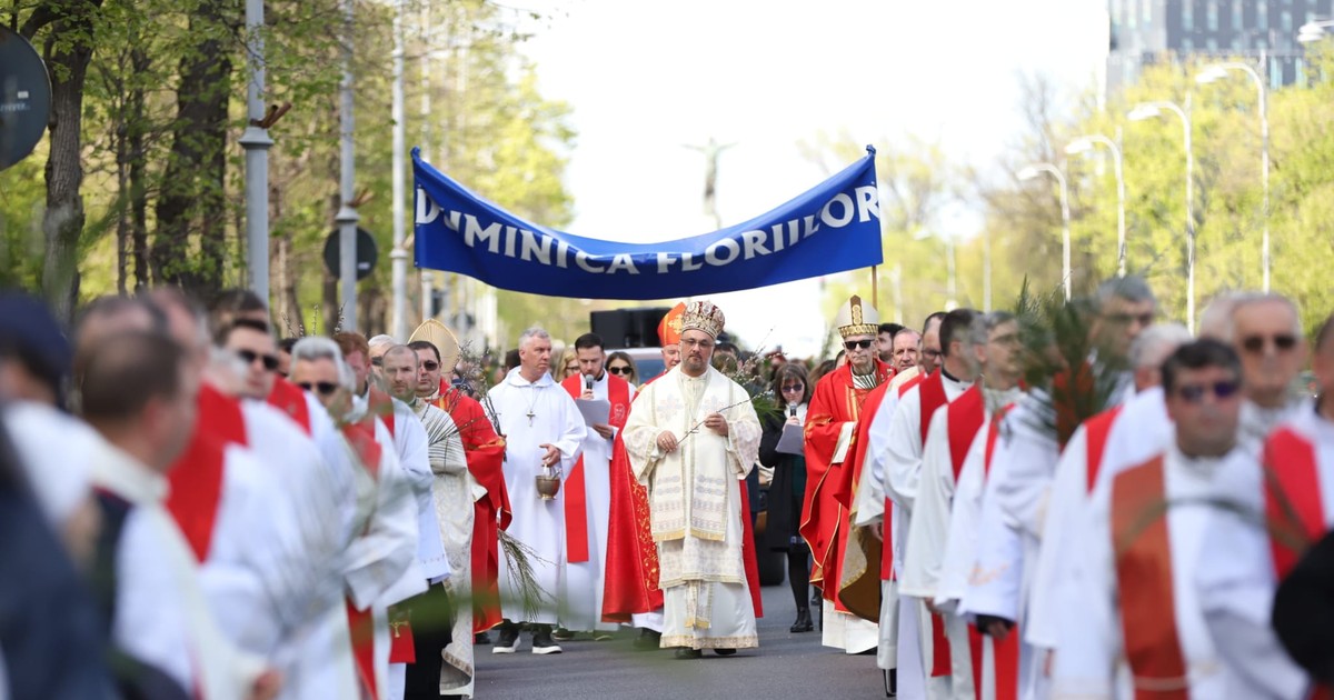 preoți catolici la pelerinajul de Florii