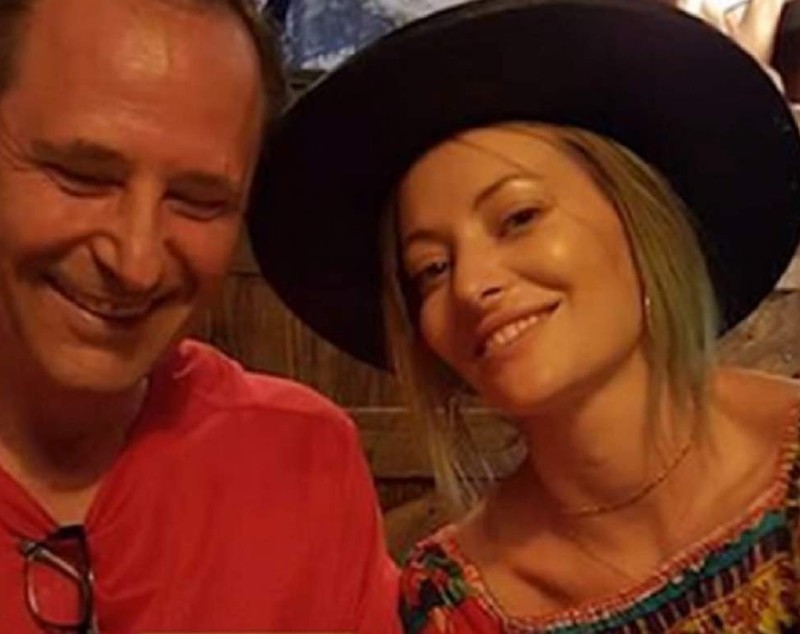 Delia și-a dus părinții în vacanță. Cum arată tatăl artistei după ce a renunțat la barbă. Transformarea este uimitoare. „Fac interviu, auzi, tu ești tataie?”