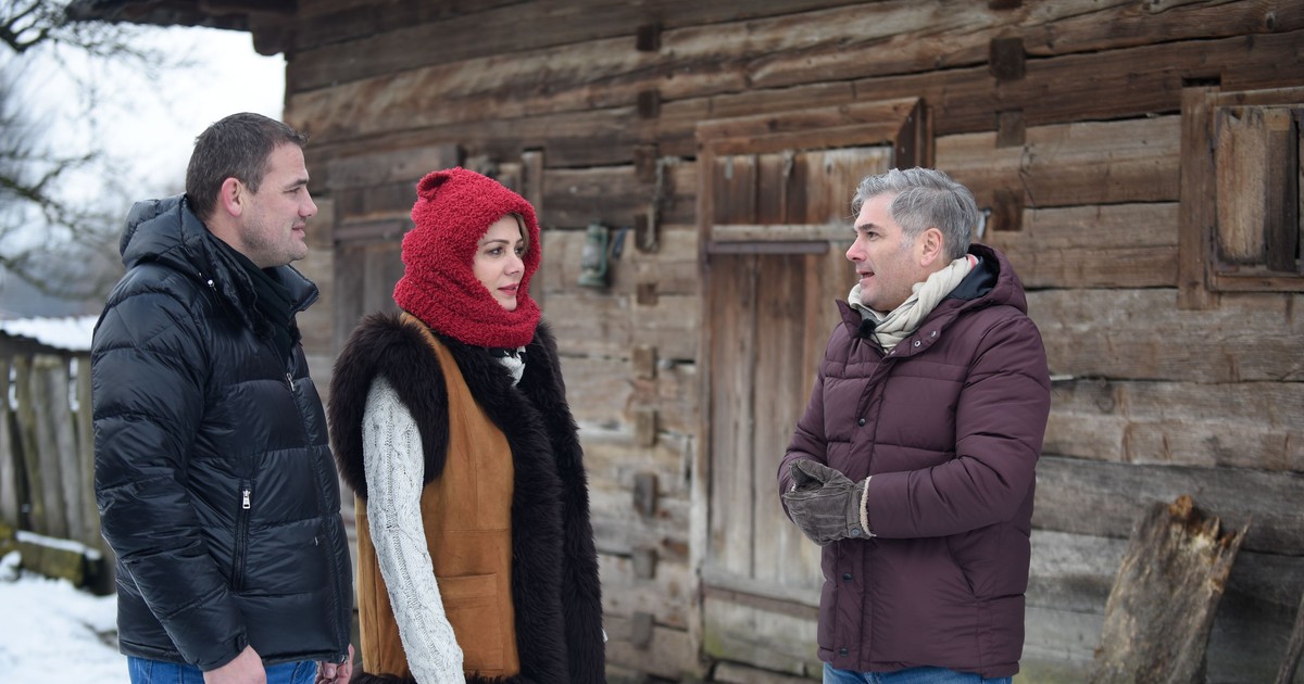 Cele mai frumoase fete din Maramureș se aleg, diseară, la “Ie, Românie”
