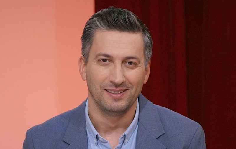 Meseria pe care a avut-o Cosmin Stan înainte să prezinte știrile de la PRO TV: „Am întâlnit și doamne bogate! Șase luni am stat”