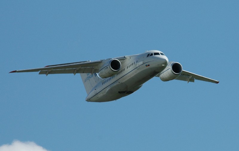 GALERIE FOTO | Cum arăta un Antonov AN-148, modelul de avion care s-a prăbușit în Rusia