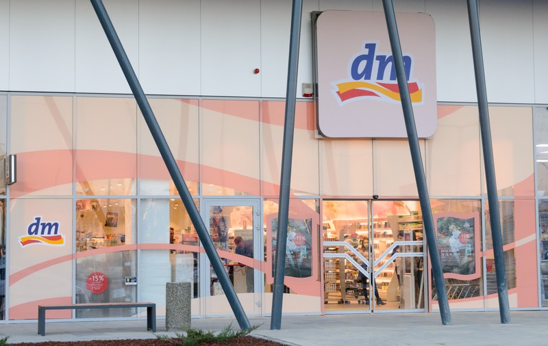 dm drogerie markt: dezvoltare cu responsabilitate și atenție la nevoile clienților