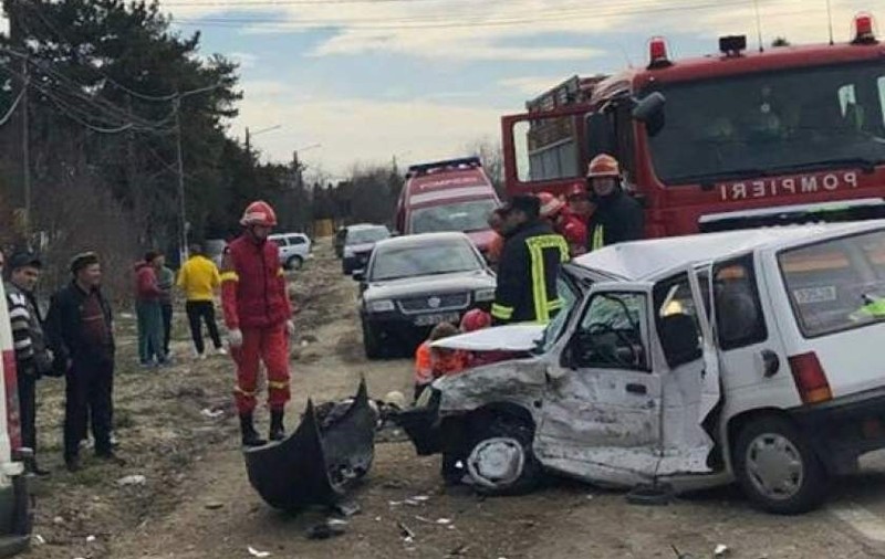 Accident grav pe DN 7. Șoferul în vârstă de 77 de ani a murit pe loc