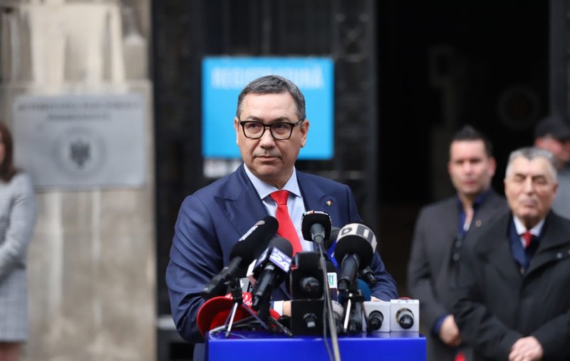 Plângere penală pe numele lui Victor Ponta pentru înaltă trădare și omor calificat: „A inundat intenționat România”