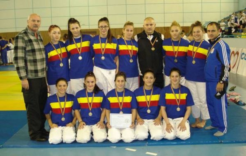 JUDO / CSM Ploieşti, echipa de fete a câştigat aurul la Baia Mare!
