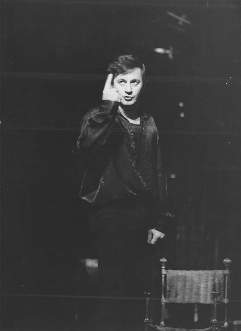 „Până în 1989, eu îl jucam pe Hamlet, după aceea, Hamlet m-a jucat pe mine“, spunea Caramitru. FOTO: Arhiva Teatrului Bulandra