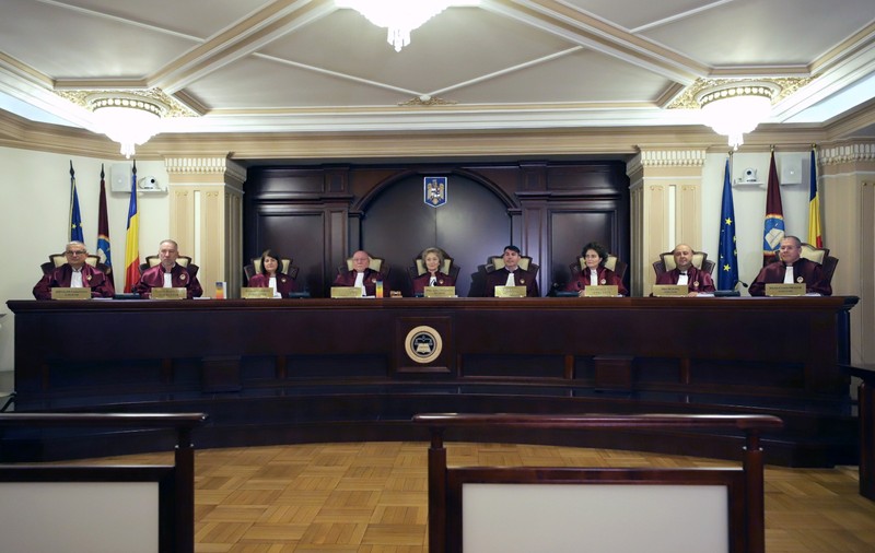 CCR dă azi verdictul la pensiile magistraților, după două amânări. Mai mulți judecători vor să respingă legea pe care Bolojan și-a asumat răspunderea - SURSE