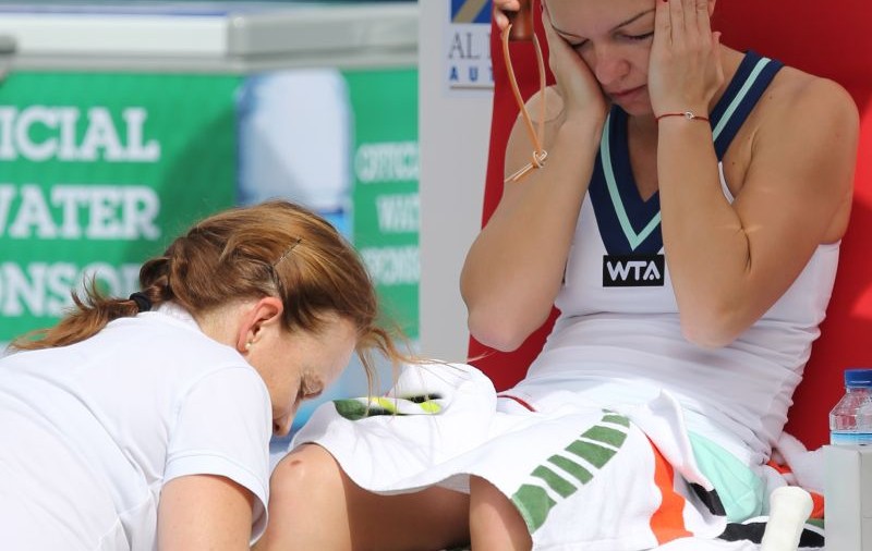 Simona Halep, accidentată! A abandonat în primul tur, în turneul de la Dubai