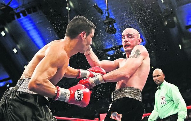 Dacă îl bate pe IBF a supermijlociilor Mendy pe 9 iulie, Lucian Bute va boxa în noiembrie cu americanul Kelly Pavlik