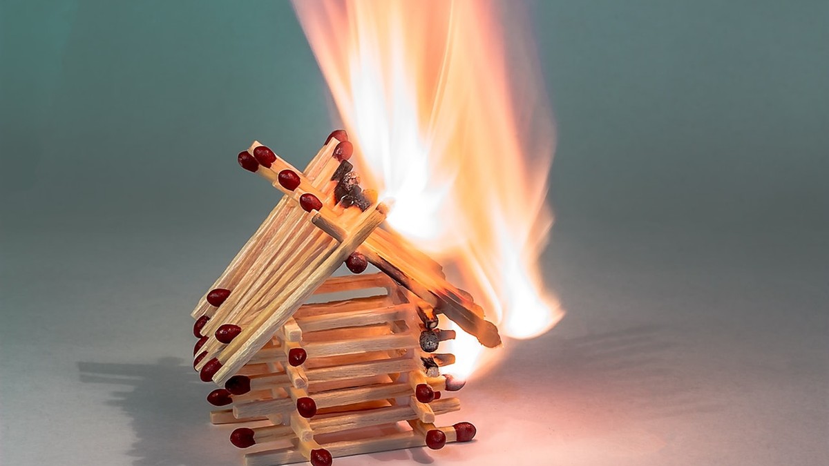Un incendiu a izbucnit joi la o grădiniță din Sibiu. 20 de copii au fost evacuați