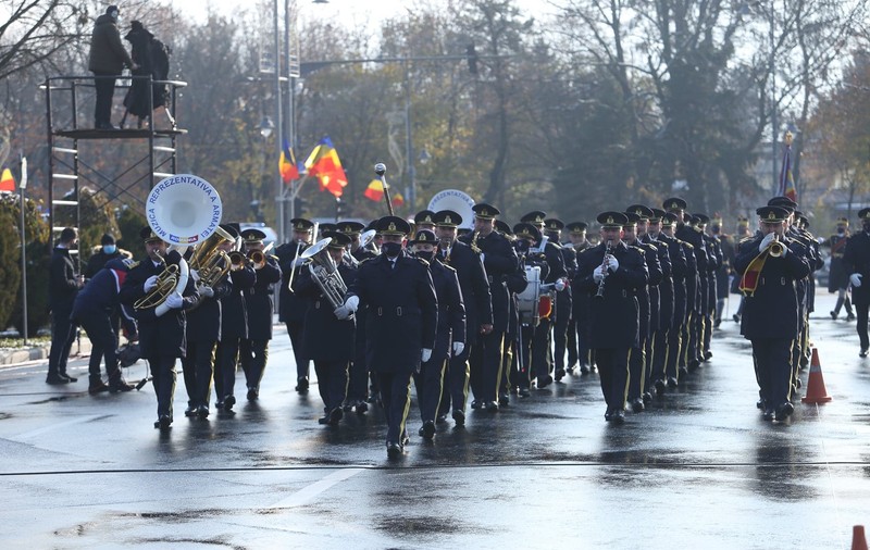 Ziua Națională, marcată la Arcul de Triumf printr-o ceremonie de 25 de minute, fără public
