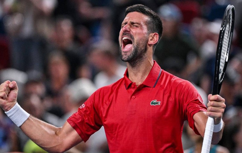 Novak Djokovic la Shanghai: i s-a făcut rău pe teren, dar tot a câștigat meciul: „Condiții brutale”, spune sârbul | VIDEO