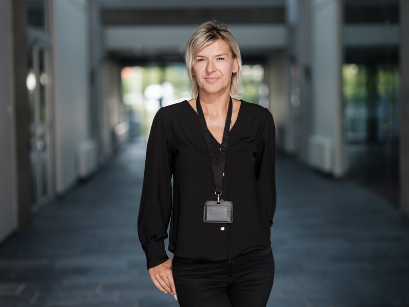 Almina Nikontovic, consilieră pentru migranți la primăria din Frederikshavn, Danemarca